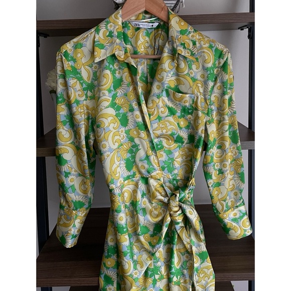 NWOT Zara Vibrant Green and Yellow Wrap Dress, Size XS - Picture 3 of 15